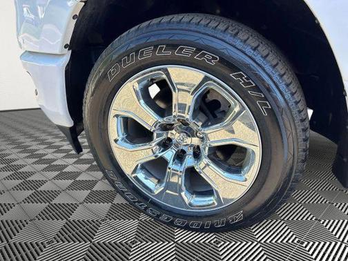 Bright White Clearcoat 2023 RAM 1500 Big Horn