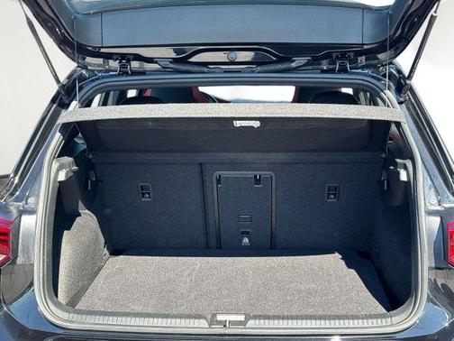 Mythos Black Metallic 2024 Volkswagen Golf GTI 2.0T S