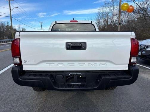 2022 Toyota Tacoma SR