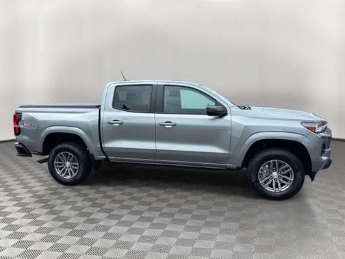 Sterling Gray Metallic 2023 Chevrolet Colorado LT