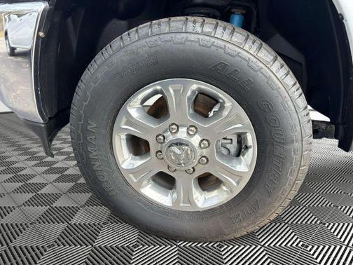 Bright White Clearcoat 2024 RAM 2500 Big Horn