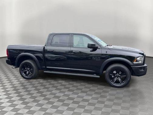 Diamond Black 2022 RAM 1500 Classic SLT