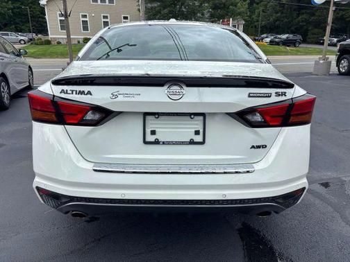2022 Nissan Altima 2.5 SR