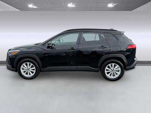 2025 Toyota Corolla Cross LE