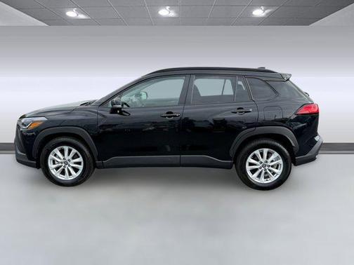 2025 Toyota Corolla Cross LE