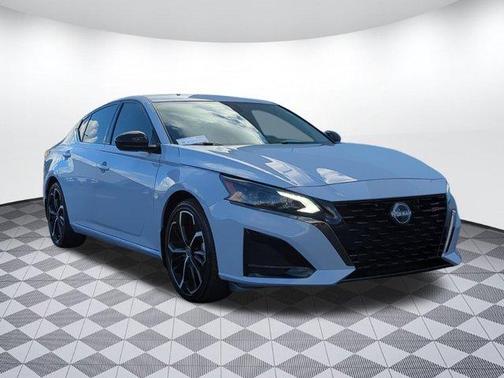 2023 Nissan Altima SR FWD