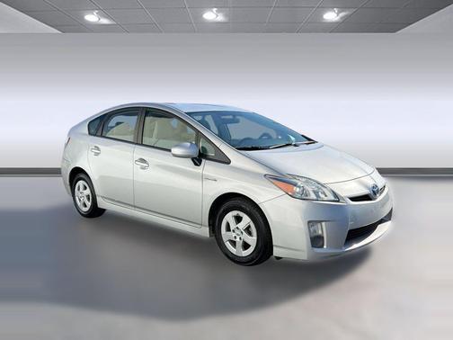 Classic Silver Metallic 2010 Toyota Prius III