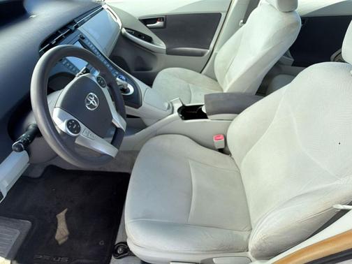 Classic Silver Metallic 2010 Toyota Prius III