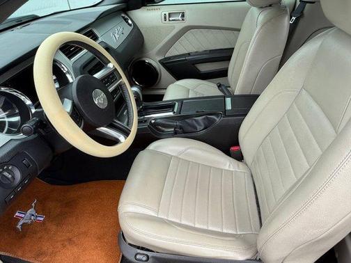 2010 Ford Mustang Base