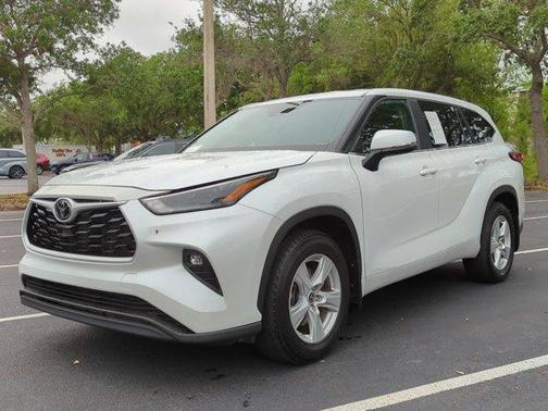 2023 Toyota Highlander L