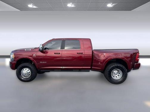 Delmonico Red Pearlcoat 2023 RAM 3500 Longhorn