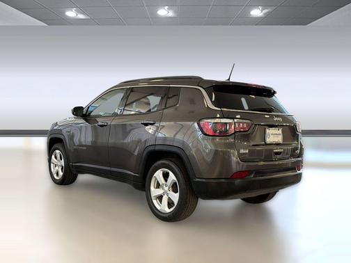 Granite Crystal Metallic Clearcoat 2020 Jeep Compass Latitude