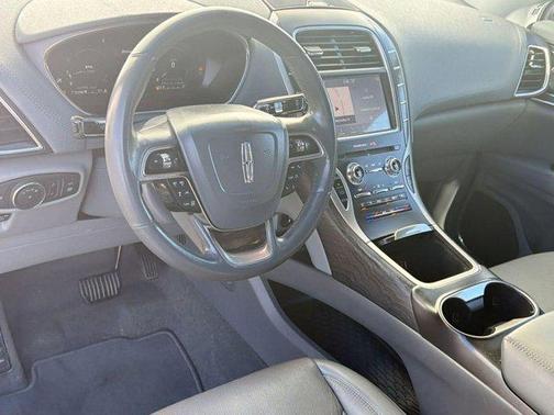 Silver Radiance 2020 Lincoln Nautilus Reserve