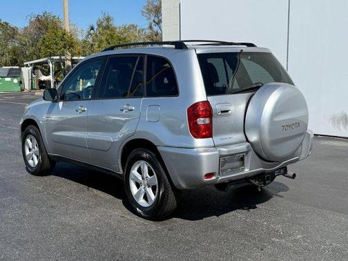 2004 Toyota RAV4 Base