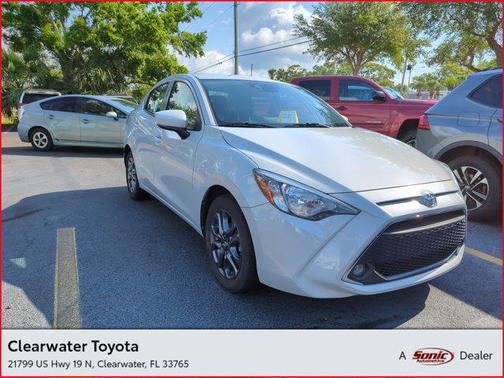 2020 Toyota Yaris Sedan LE
