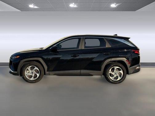 2022 Hyundai TUCSON SE