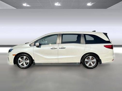 White Diamond Pearl 2019 Honda Odyssey EX-L