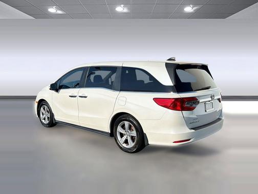 White Diamond Pearl 2019 Honda Odyssey EX-L