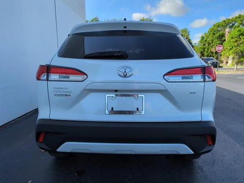 2025 Toyota Corolla Cross LE