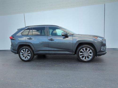 2021 Toyota RAV4 XLE Premium