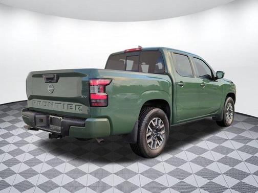2022 Nissan Frontier SV