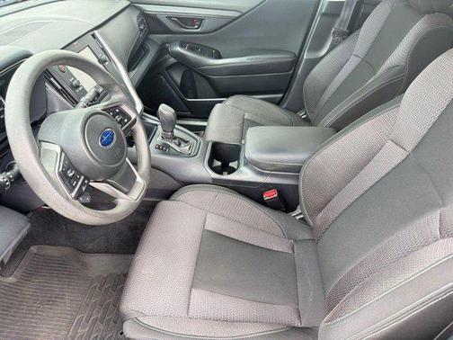 Crystal White Pearl 2022 Subaru Outback Base