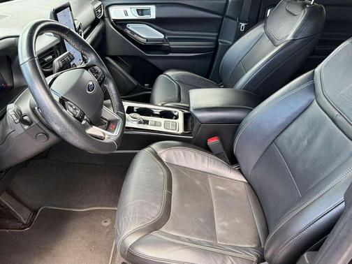 Agate Black Metallic 2022 Ford Explorer ST