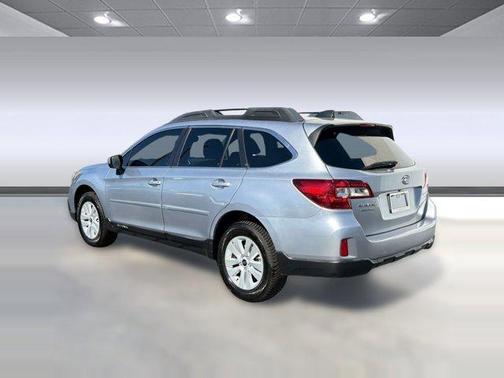 Ice Silver Metallic 2017 Subaru Outback 2.5i Premium