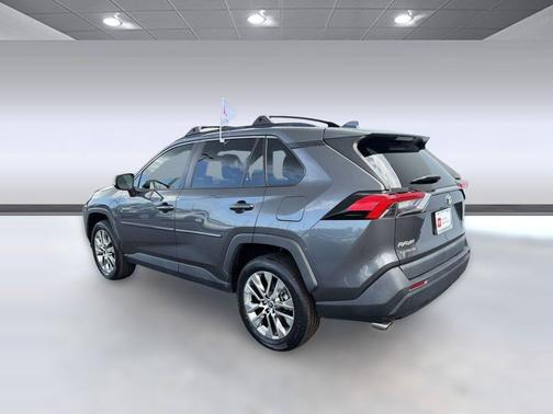 Magnetic Gray Metallic 2021 Toyota RAV4 XLE Premium