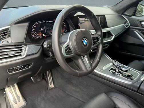 2022 BMW X5 M50i