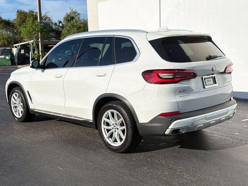 White 2023 BMW X5 xDrive40i