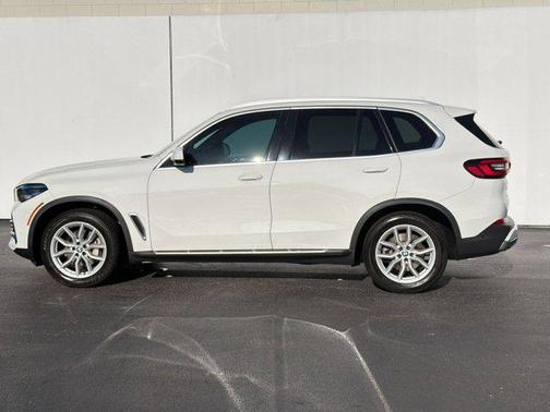 White 2023 BMW X5 xDrive40i