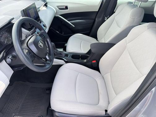 Sonic Silver 2023 Toyota Corolla Cross L
