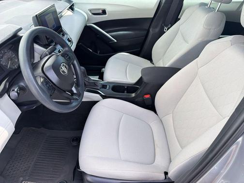 Sonic Silver 2023 Toyota Corolla Cross L