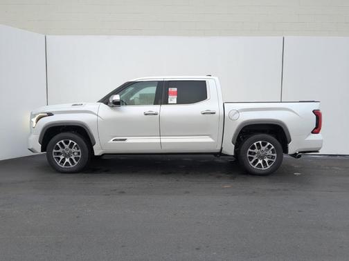 2025 Toyota Tundra Hybrid 1794 Edition