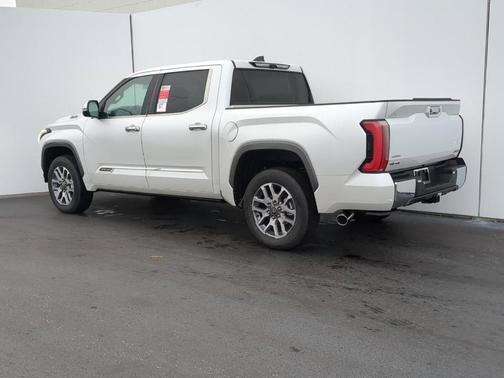 2025 Toyota Tundra Hybrid 1794 Edition