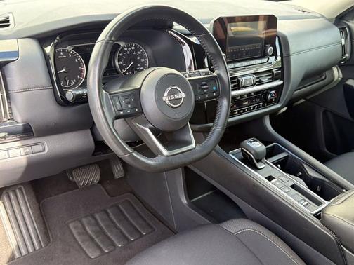 Gun Metallic 2025 Nissan Pathfinder SV FWD