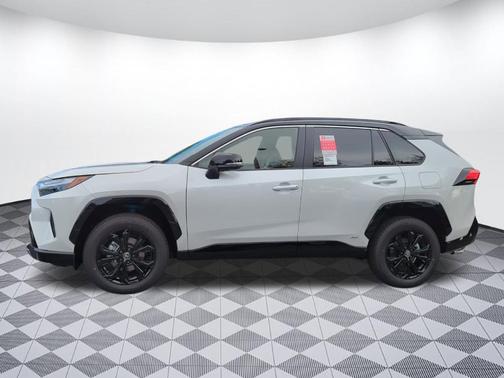 2025 Toyota RAV4 Hybrid SE