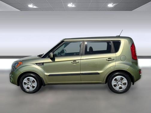Alien 2012 Kia Soul Base