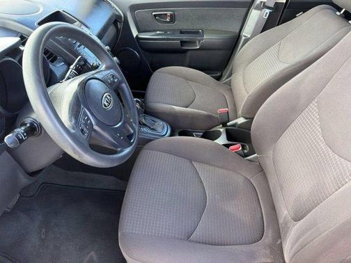 Alien 2012 Kia Soul Base