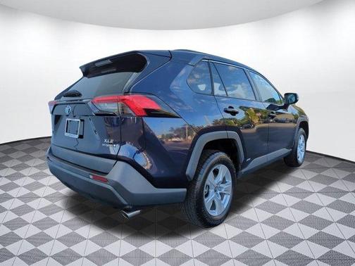 2020 Toyota RAV4 Hybrid XLE