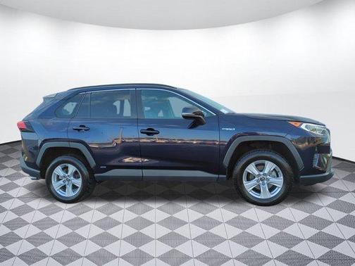 2020 Toyota RAV4 Hybrid XLE