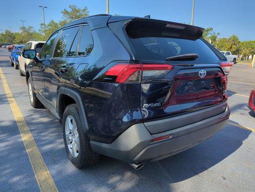 2020 Toyota RAV4 Hybrid XLE