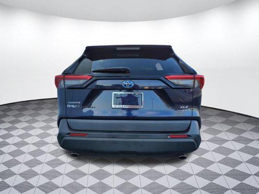 2020 Toyota RAV4 Hybrid XLE