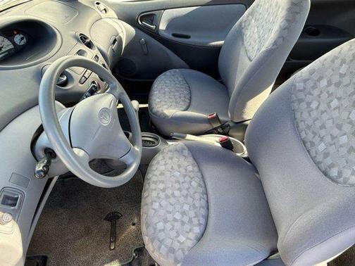 2000 Toyota ECHO 2dr Cpe Auto