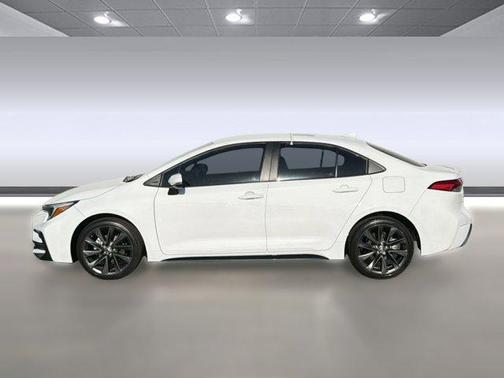Ice Cap 2023 Toyota Corolla SE