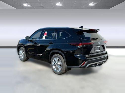2026 Toyota Highlander Hybrid Limited