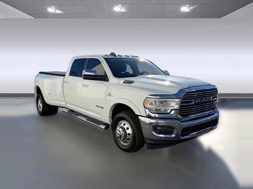 2019 RAM 3500 Laramie Crew Cab 4x2 8' Box