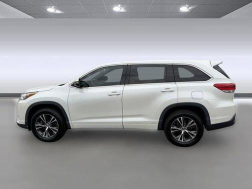 2017 Toyota Highlander LE