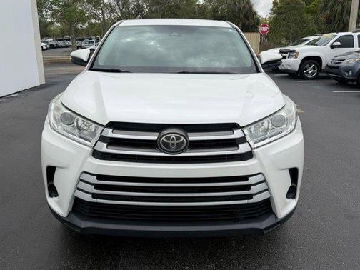 2017 Toyota Highlander LE
